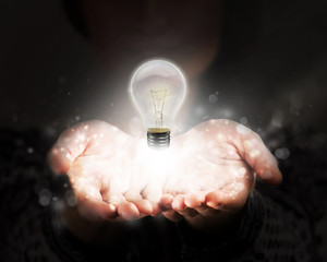 乒乓球旋球怎么接和发？